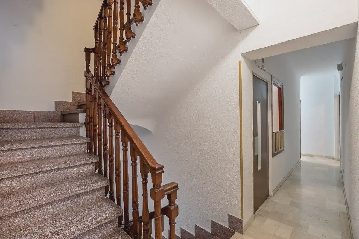 Hotel for sale in Lanjaron - € 380,000 (Ref: 9836970)