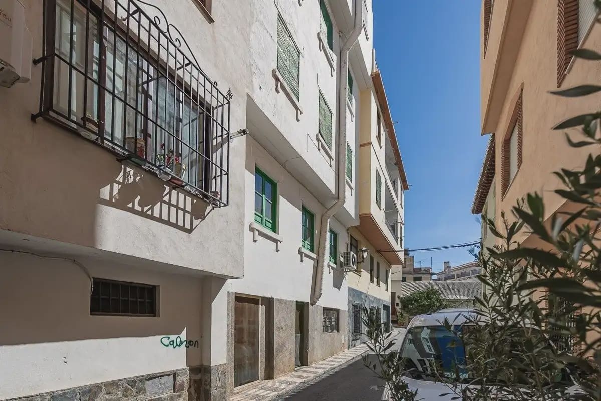 Hotel for sale in Lanjaron - € 380,000 (Ref: 9836970)