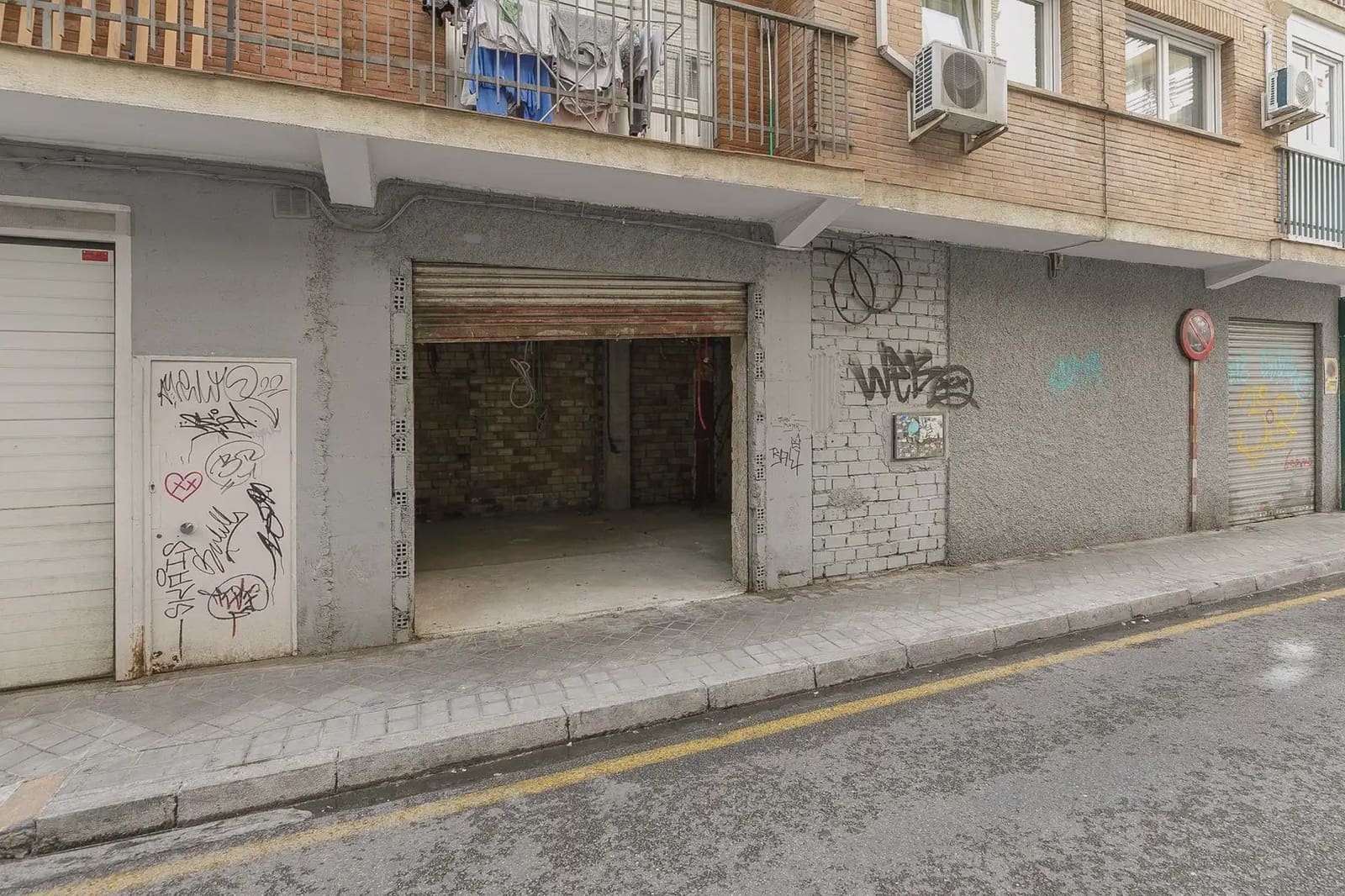 Erhverv til salg i Granada by - € 62.500 (Ref: 9836973)