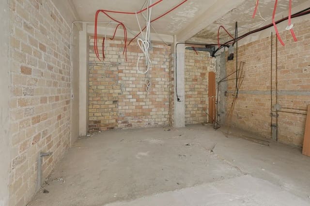 Gewerbe zu verkaufen in Camino de Ronda - Rosaleda, Granada Stadt - 62.500 € (Ref: 9836973)