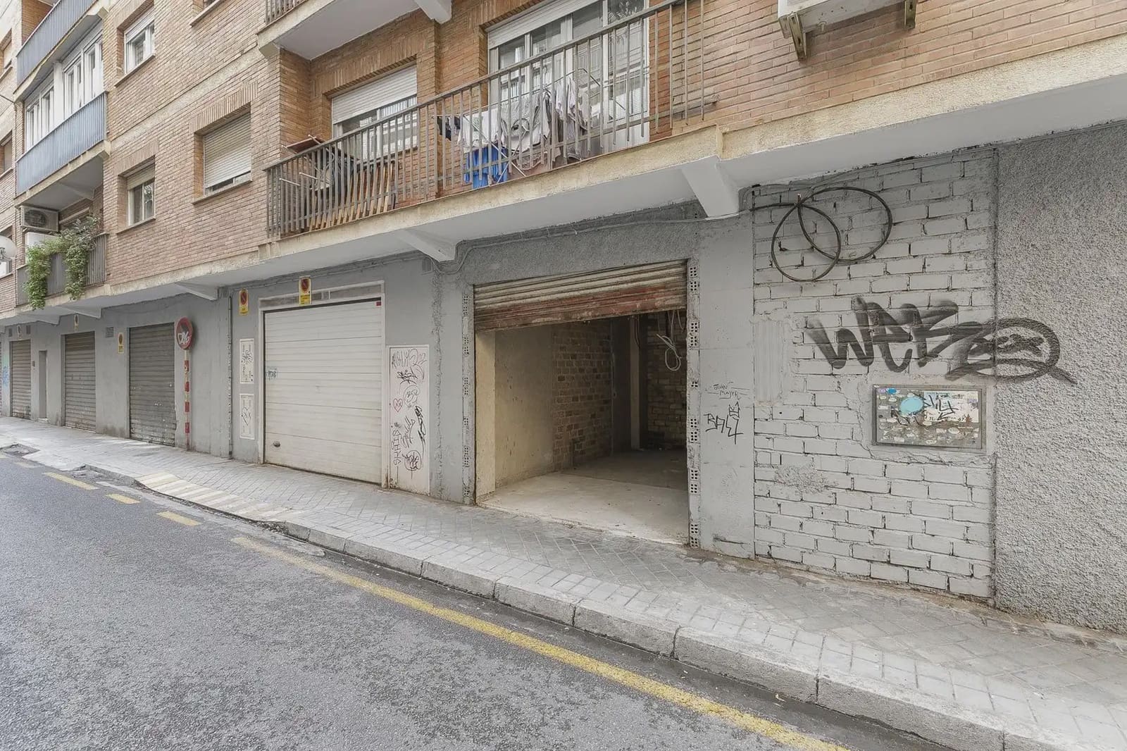 Erhverv til salg i Granada by - € 62.500 (Ref: 9836973)