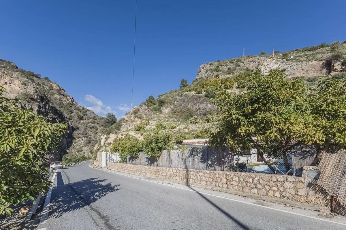 Finca/Country House for sale in Los Guajares with pool - € 299,900 (Ref: 9836974)