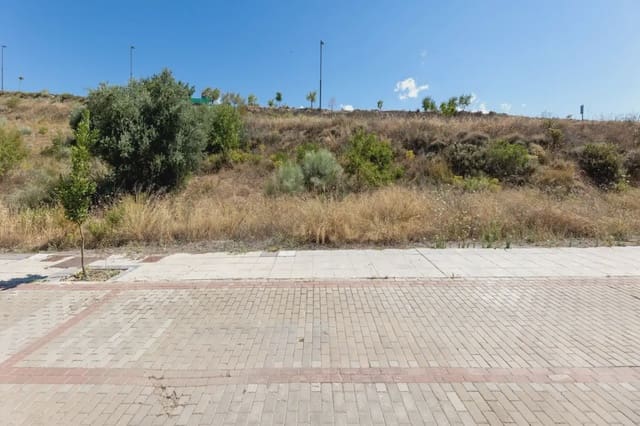 Tontti myytävänä paikassa La Zubia - 150 000 € (Ref: 9836977)