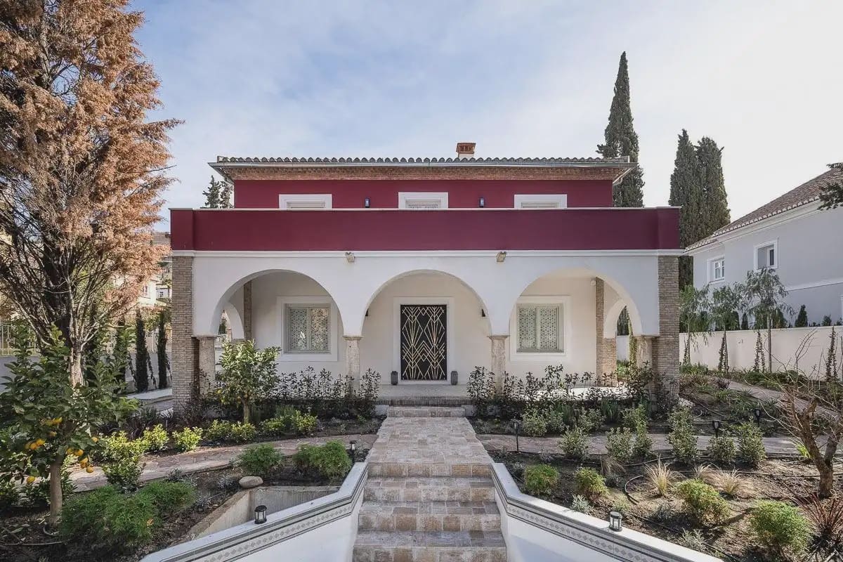Villa zu verkaufen in Granada Stadt mit Garage - 1.357.000 € (Ref: 9836978)