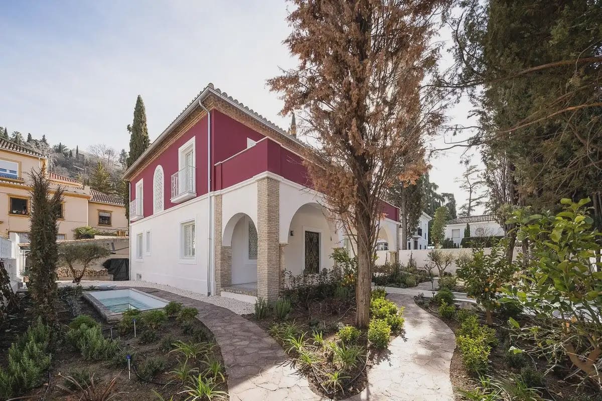 Villa zu verkaufen in Granada Stadt mit Garage - 1.357.000 € (Ref: 9836978)