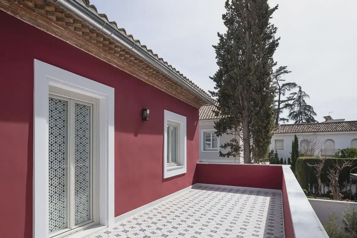 Villa zu verkaufen in Granada Stadt mit Garage - 1.357.000 € (Ref: 9836978)