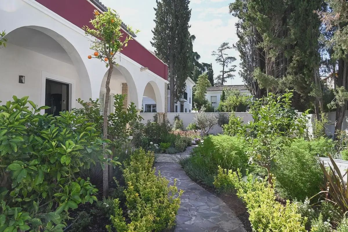 Villa zu verkaufen in Granada Stadt mit Garage - 1.357.000 € (Ref: 9836978)