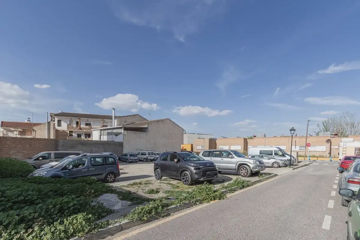 Działka budowlana na sprzedaż w Churriana de la Vega - 375 000 € (Ref: 9836982)