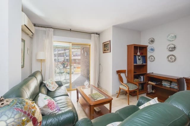 Leilighet til salgs i Pajaritos - Plaza de Toros, Granada by med garasje - € 420 000 (Ref: 9836984)