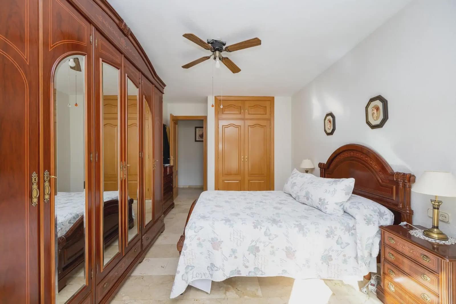 Lägenhet till salu i Granada stad med garage - 420 000 € (Ref: 9836984)