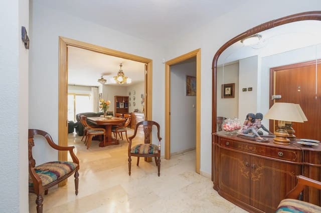 Leilighet til salgs i Pajaritos - Plaza de Toros, Granada by med garasje - € 420 000 (Ref: 9836984)