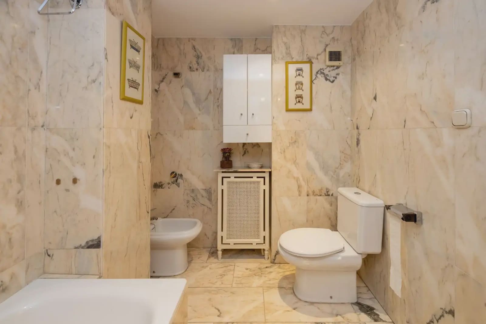 Lägenhet till salu i Granada stad med garage - 420 000 € (Ref: 9836984)