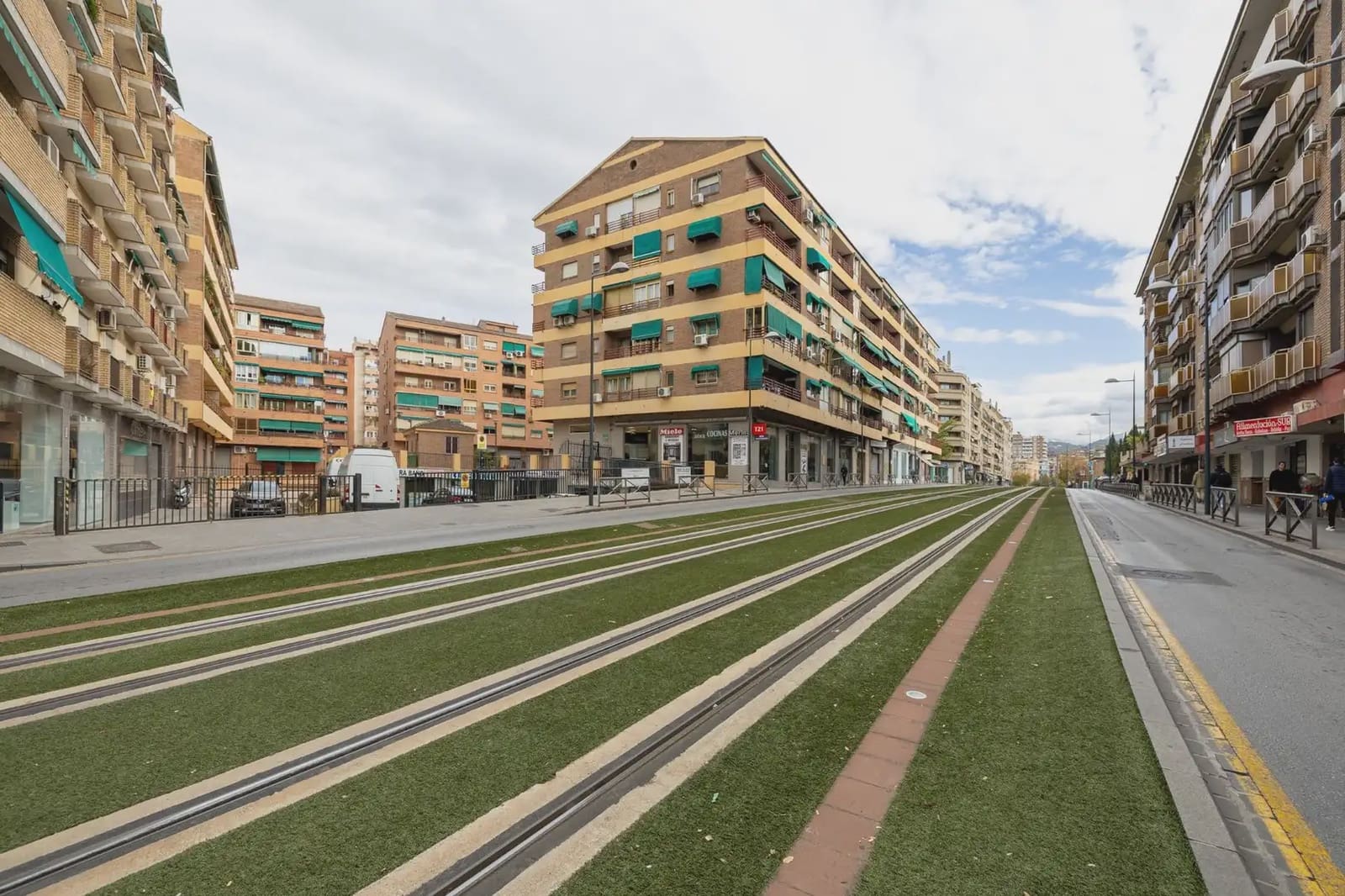 Lägenhet till salu i Granada stad med garage - 420 000 € (Ref: 9836984)