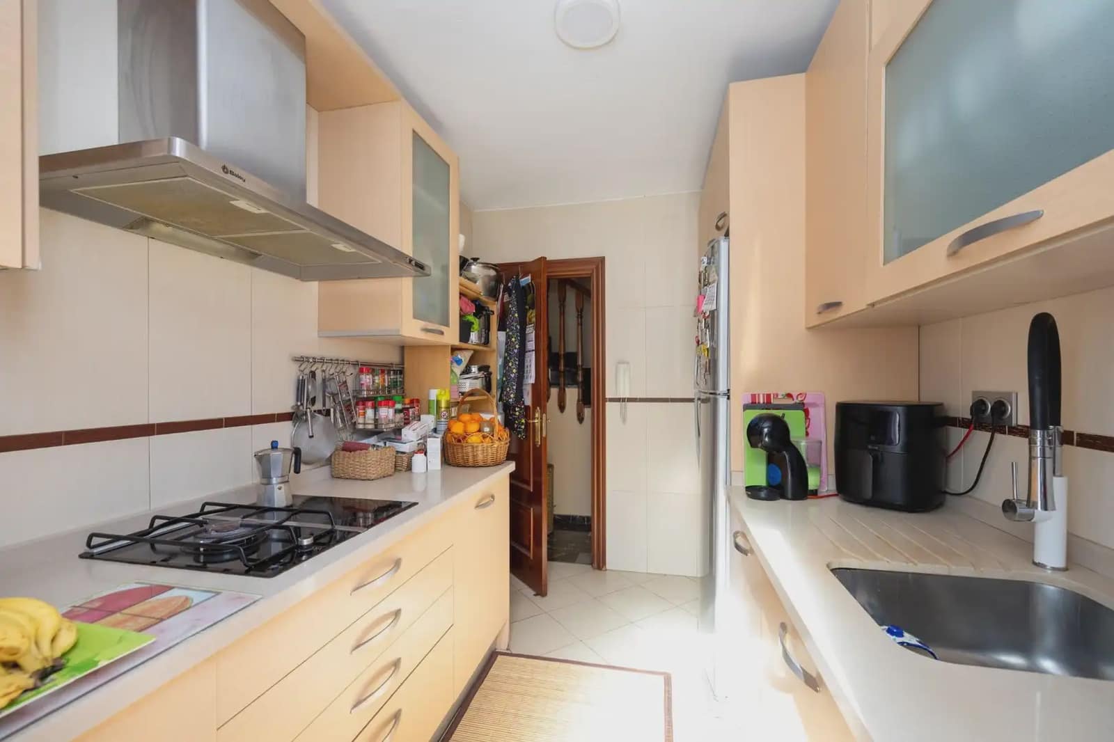 Dom blizniak na sprzedaż w Peligros z basenem garażem - 420 000 € (Ref: 9836985)