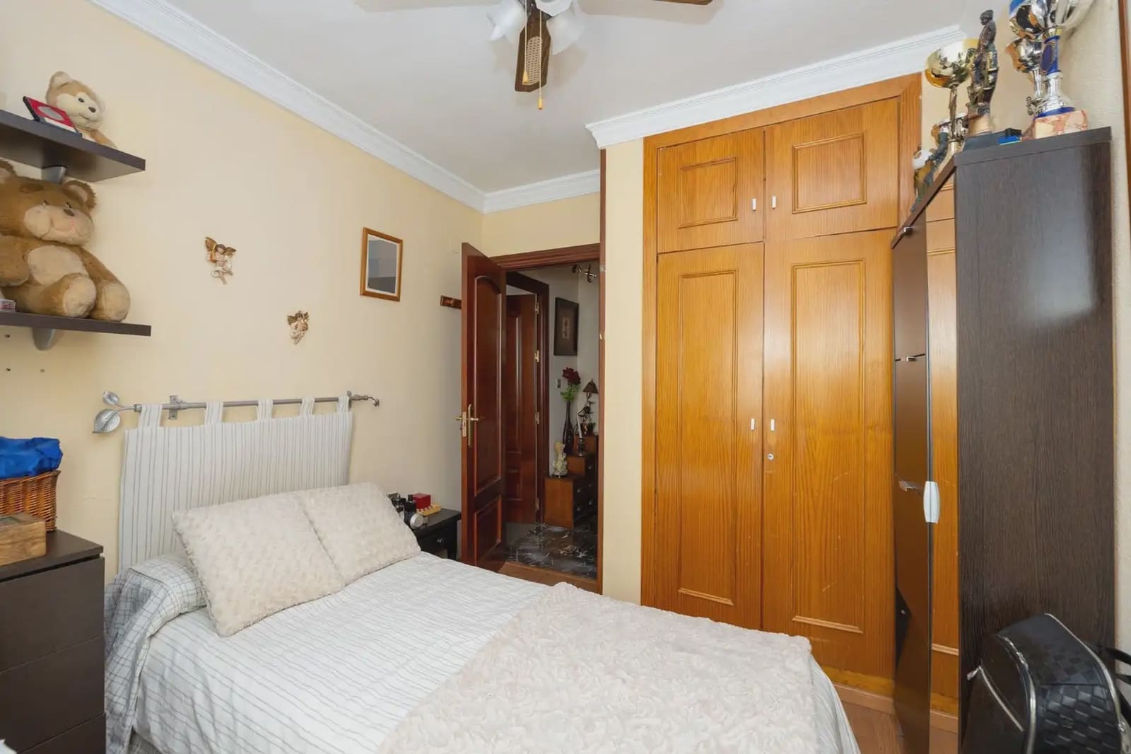 Dom blizniak na sprzedaż w Peligros z basenem garażem - 420 000 € (Ref: 9836985)