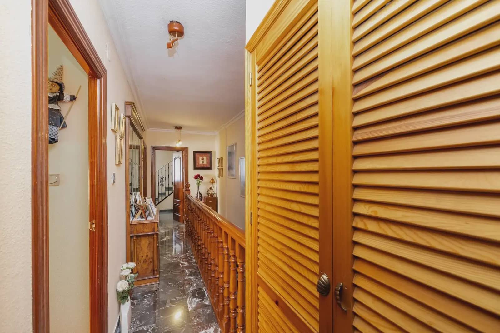 Dom blizniak na sprzedaż w Peligros z basenem garażem - 420 000 € (Ref: 9836985)