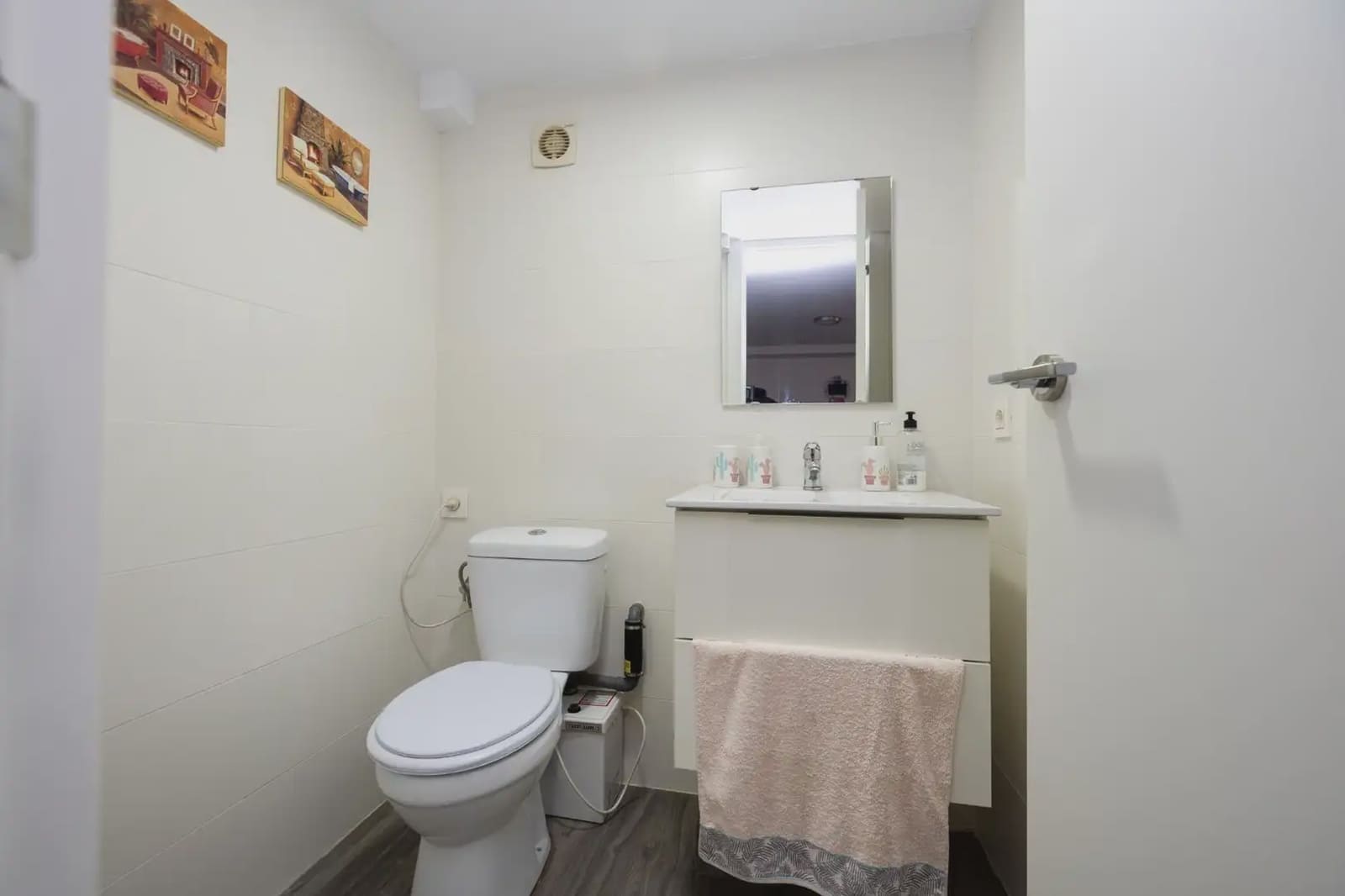 Dom blizniak na sprzedaż w Peligros z basenem garażem - 420 000 € (Ref: 9836985)