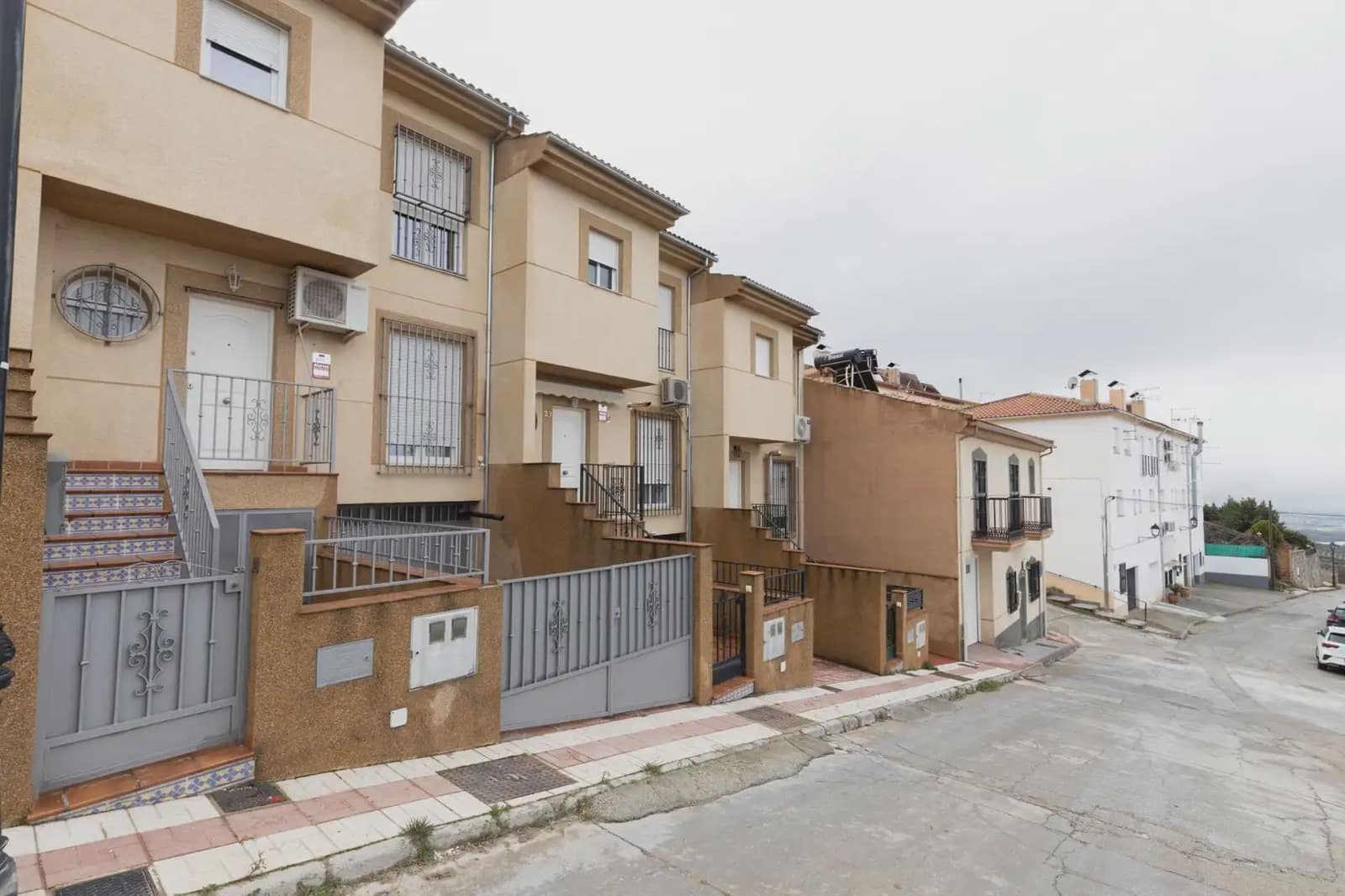 Villetta a Schiera in vendita in Guevejar con garage - 260.000 € (Rif: 9836986)