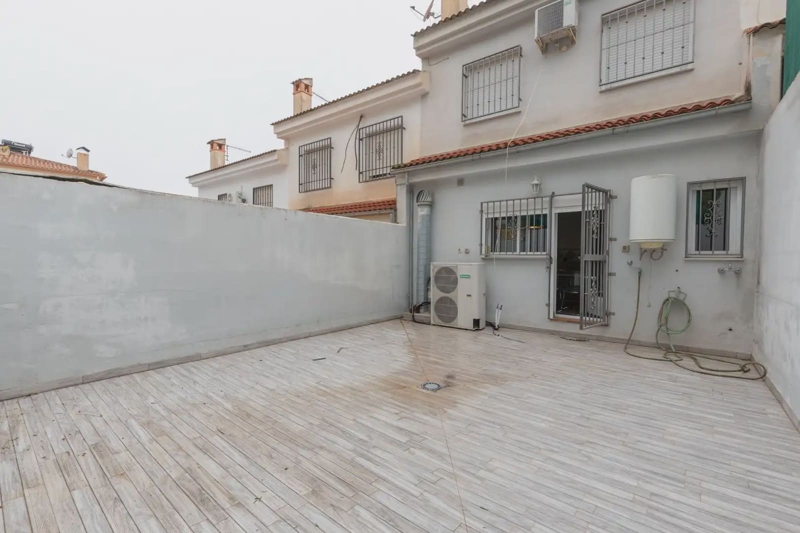 Villetta a Schiera in vendita in Guevejar con garage - 260.000 € (Rif: 9836986)