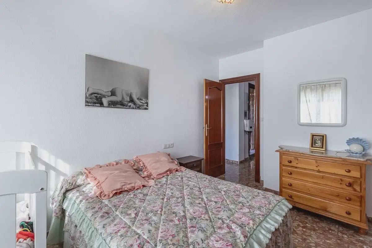 Villa til salg i Atarfe med swimmingpool garage - € 370.000 (Ref: 9836988)