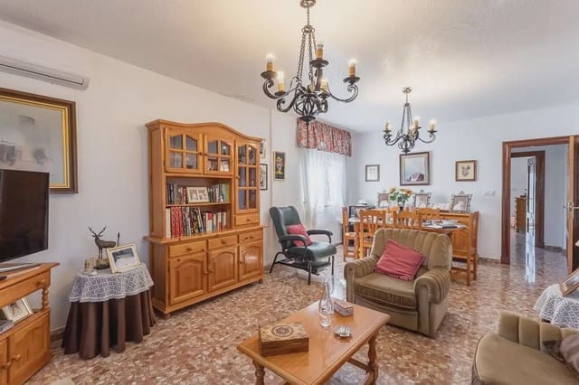 Villa til salg i Atarfe med swimmingpool garage - € 370.000 (Ref: 9836988)