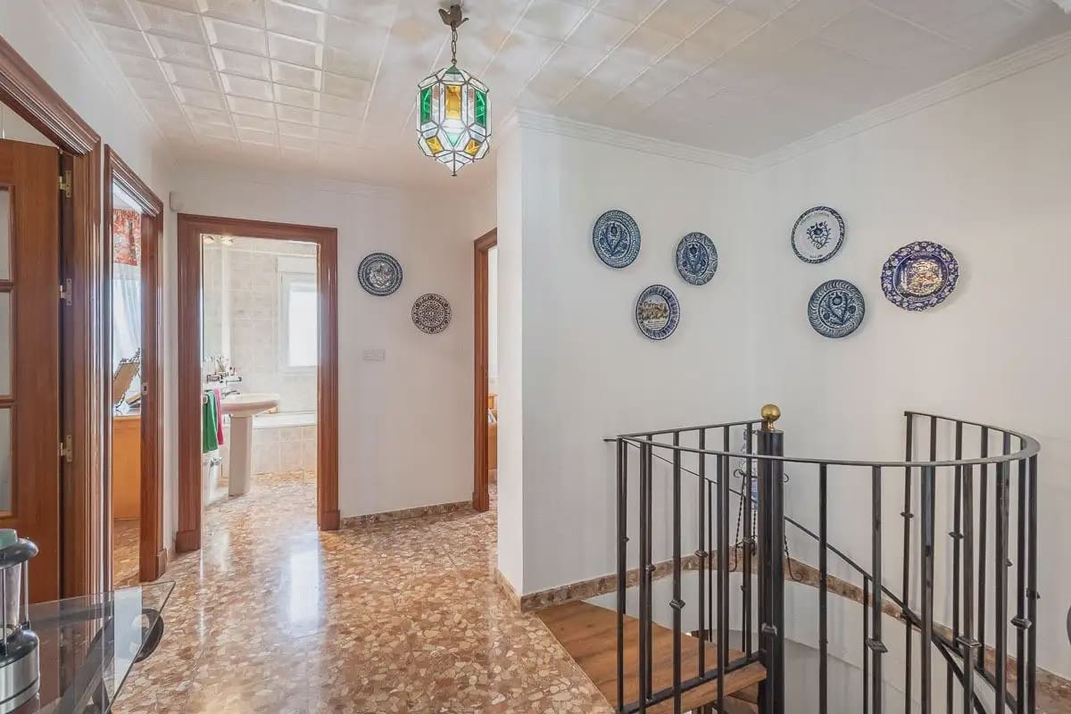 Villa til salg i Atarfe med swimmingpool garage - € 370.000 (Ref: 9836988)