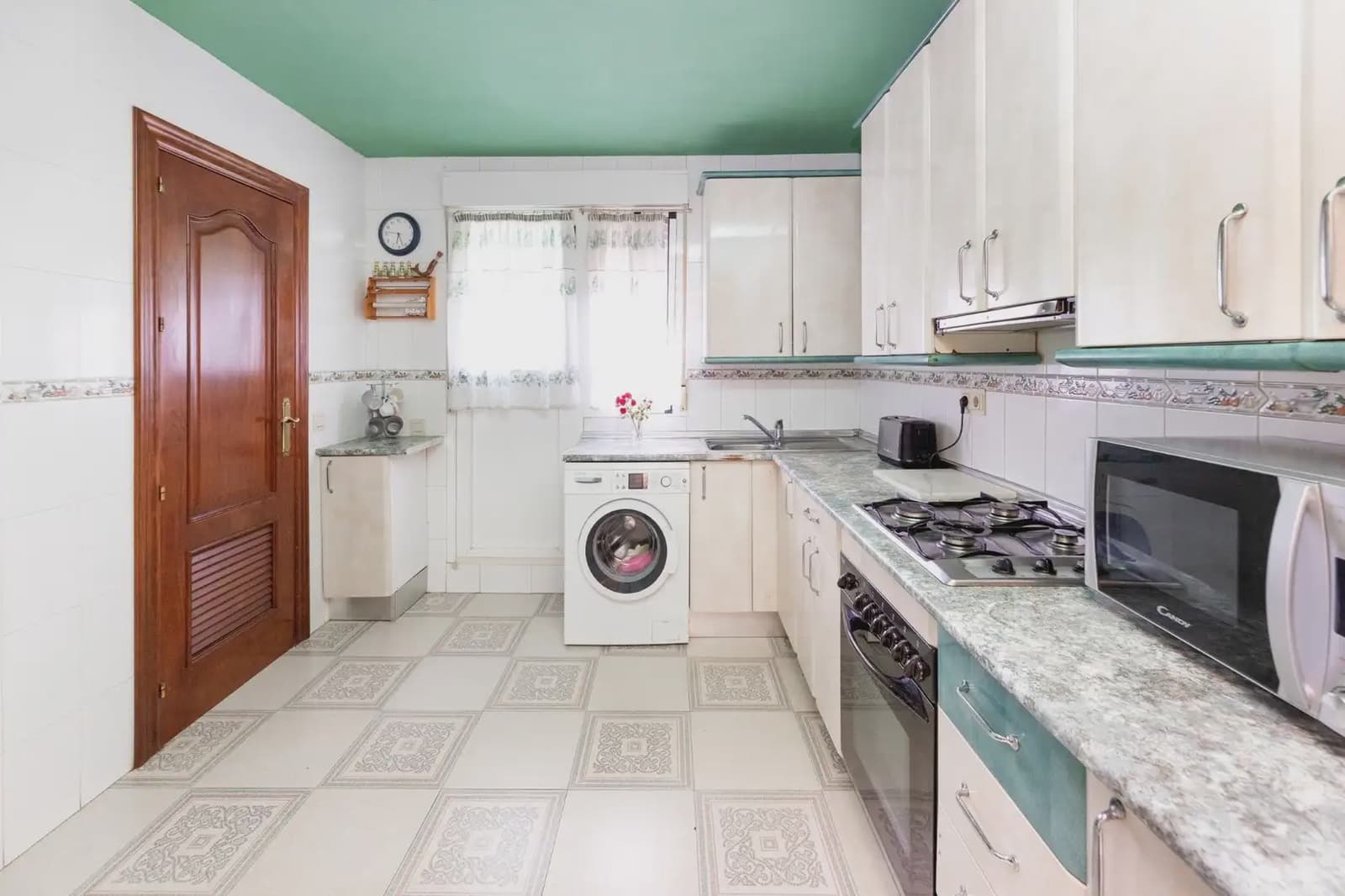 Villa zu verkaufen in Cogollos Vega mit Pool Garage - 236.000 € (Ref: 9836989)