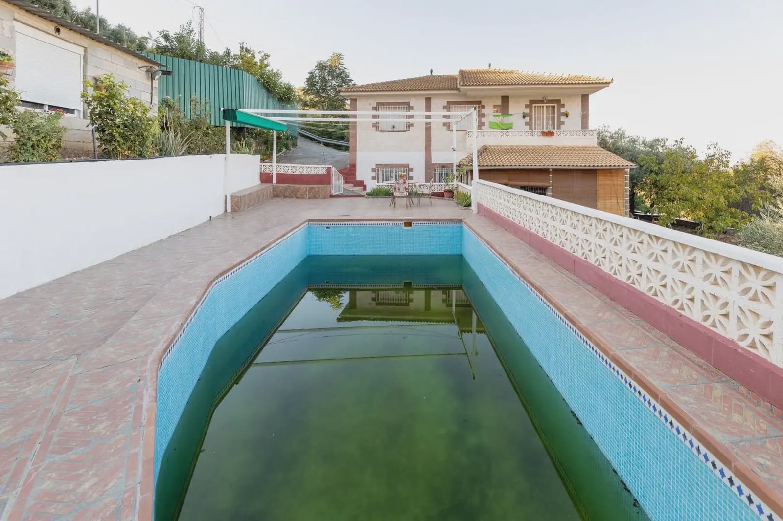 Villa zu verkaufen in Cogollos Vega mit Pool Garage - 236.000 € (Ref: 9836989)