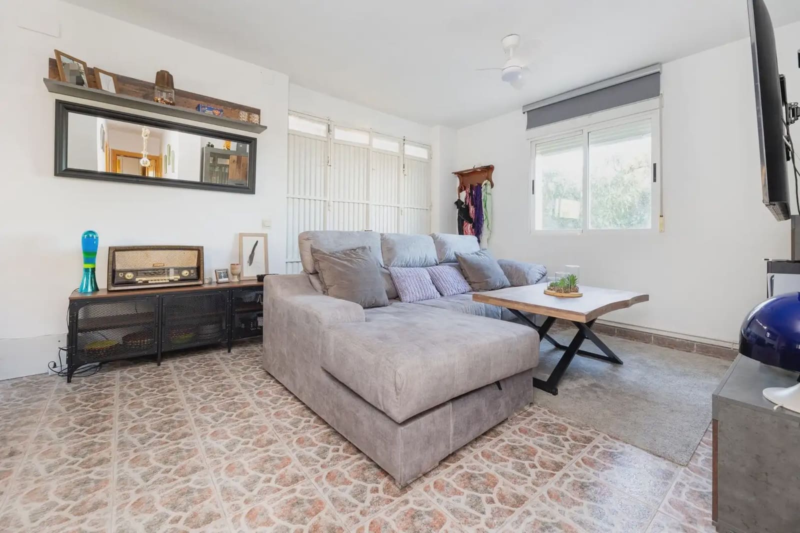 Villa zu verkaufen in Cogollos Vega mit Pool Garage - 236.000 € (Ref: 9836989)