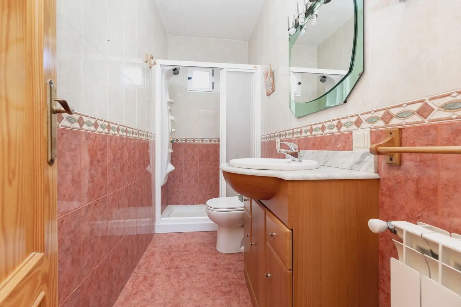 Villa zu verkaufen in Cogollos Vega mit Pool Garage - 236.000 € (Ref: 9836989)