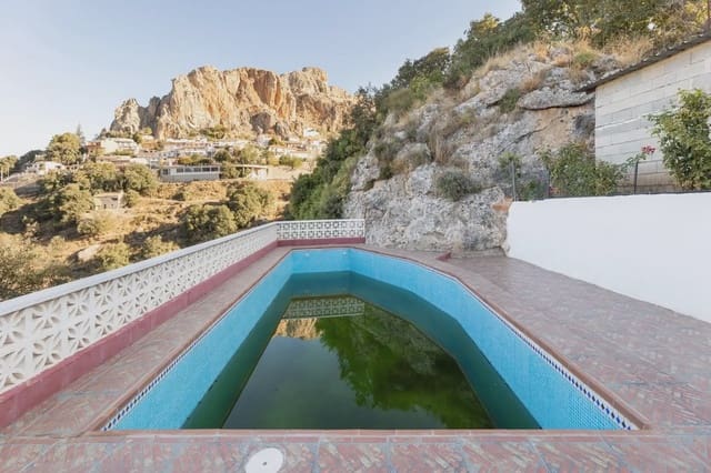 Villa in vendita in Cogollos Vega con piscina garage - 236.000 € (Rif: 9836989)