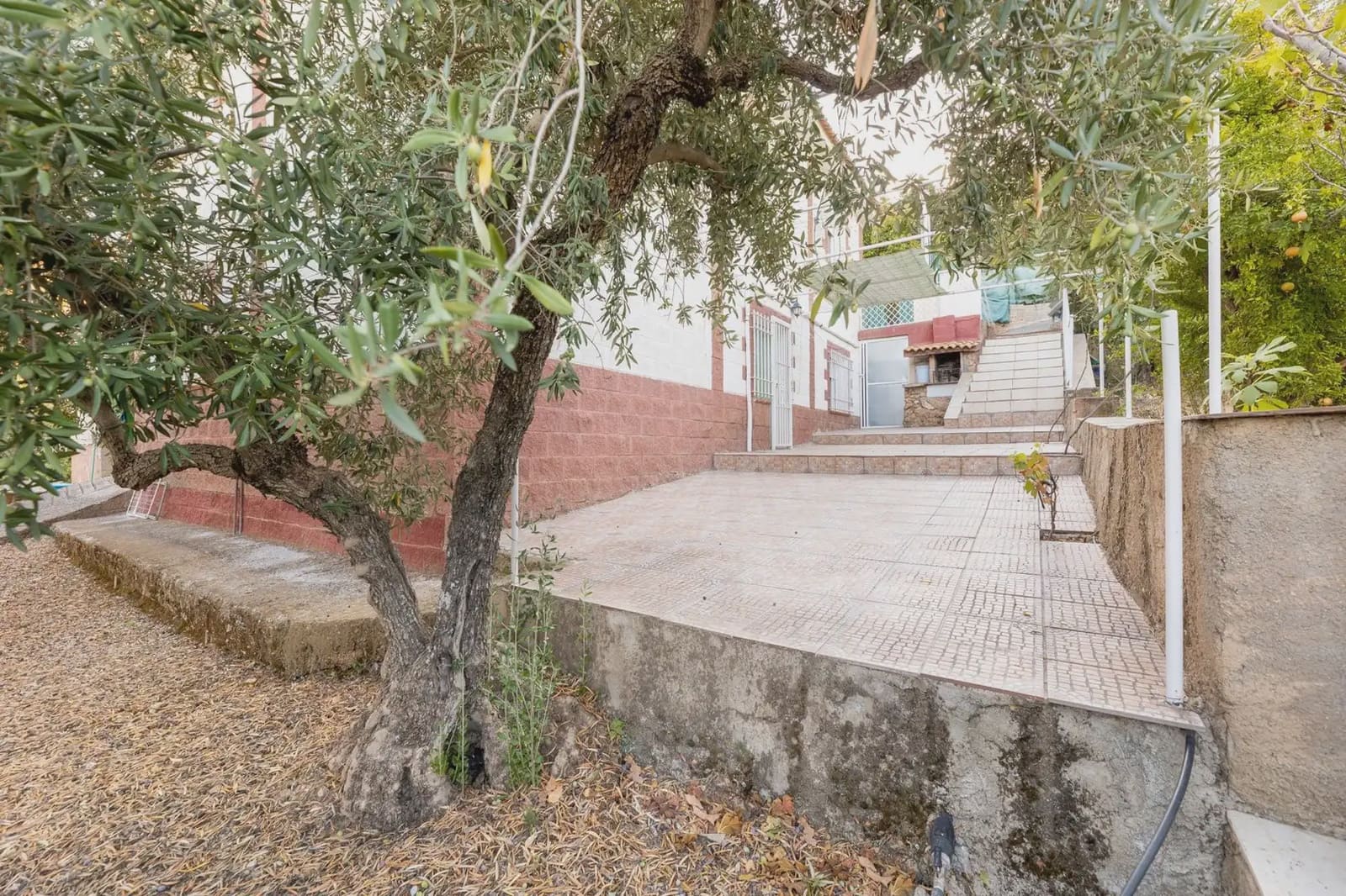 Villa zu verkaufen in Cogollos Vega mit Pool Garage - 236.000 € (Ref: 9836989)