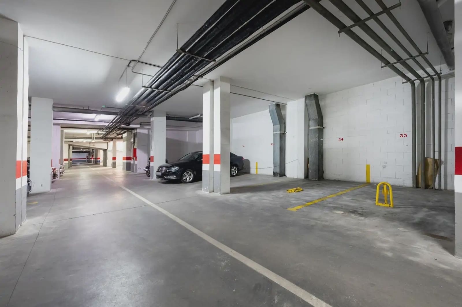 Garaż na sprzedaż w Miasto Grenada - 23 000 € (Ref: 9836991)