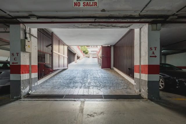Garaż na sprzedaż w Angustias - Chana - Encina, Miasto Grenada - 23 000 € (Ref: 9836991)