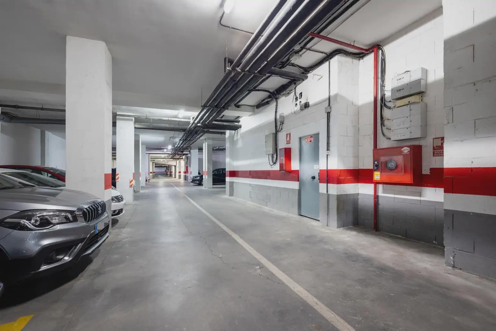 Garaż na sprzedaż w Miasto Grenada - 23 000 € (Ref: 9836991)