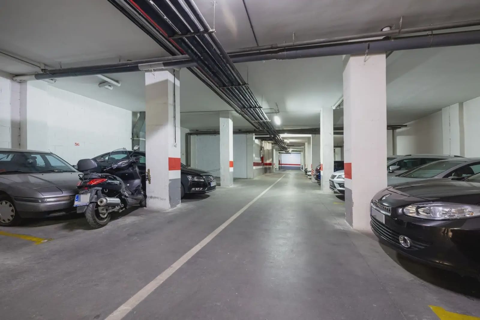 Garaż na sprzedaż w Miasto Grenada - 23 000 € (Ref: 9836991)