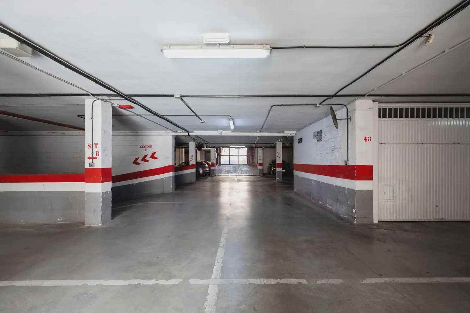 Garaż na sprzedaż w Miasto Grenada - 23 000 € (Ref: 9836991)