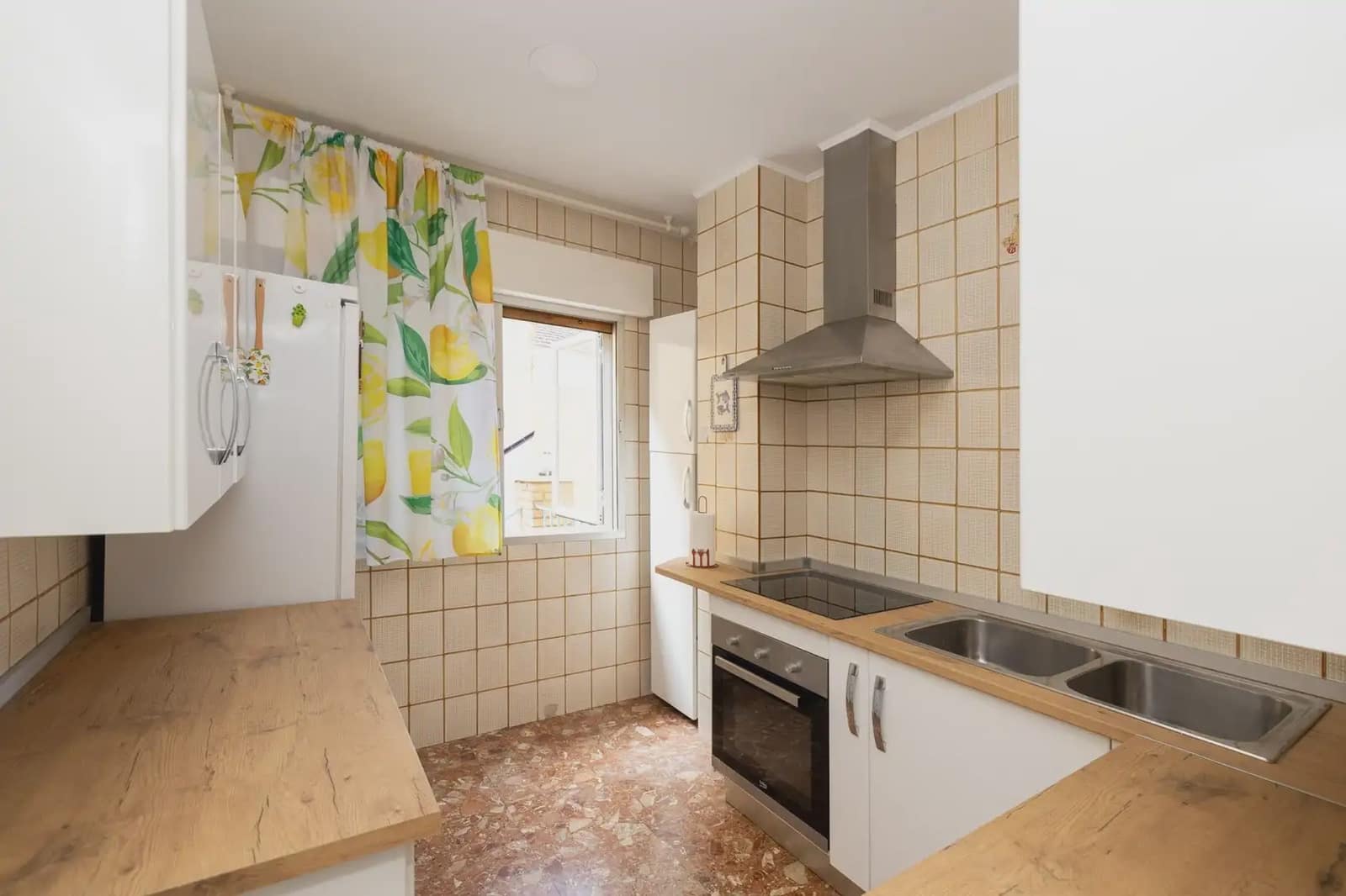 Byhus til salg i Armilla med garage - € 284.000 (Ref: 9836995)