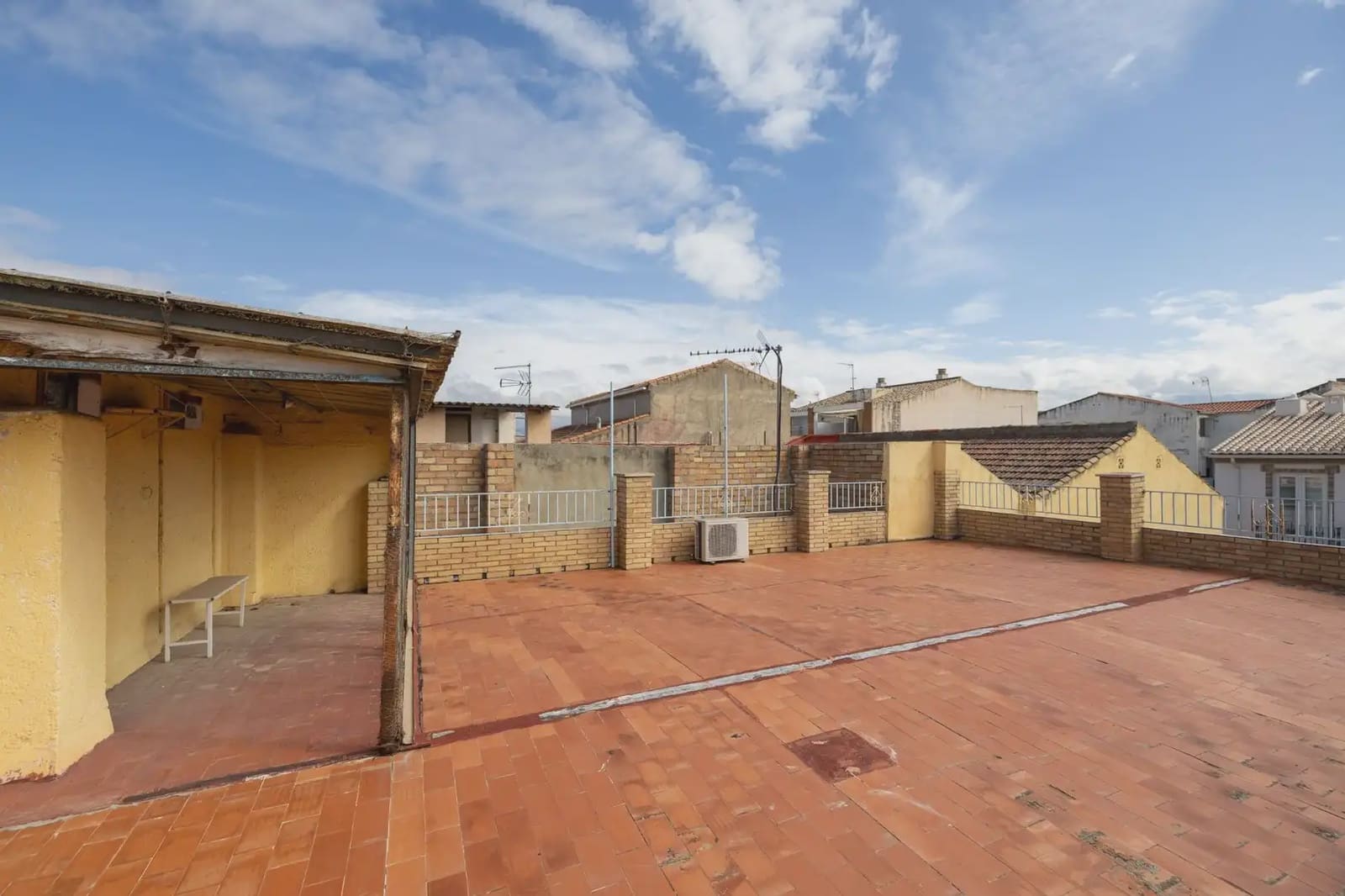 Byhus til salg i Armilla med garage - € 284.000 (Ref: 9836995)