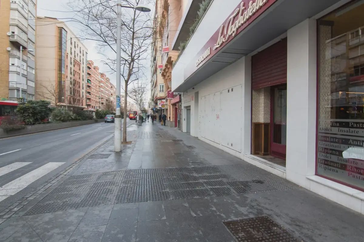 Garage for sale in Granada city - € 39,499 (Ref: 9836998)