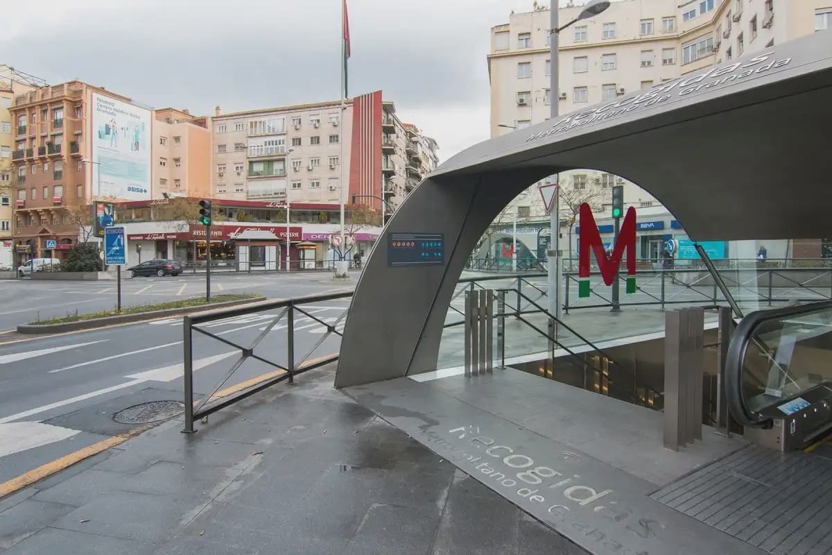 Garage for sale in Granada city - € 39,499 (Ref: 9836998)