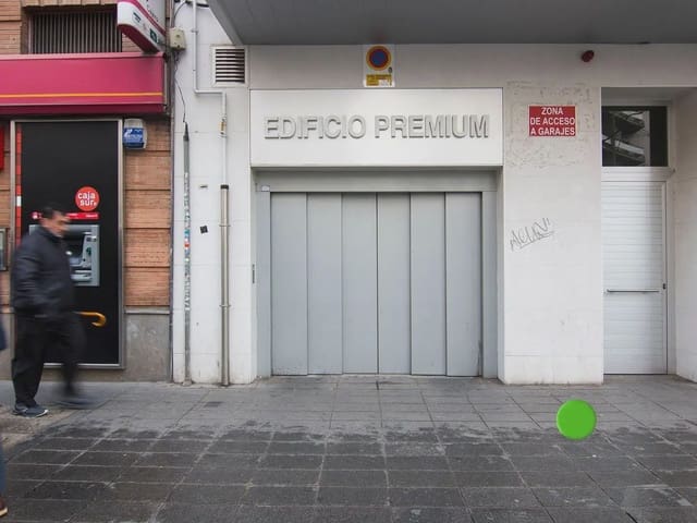 Garage for sale in Figares, Granada city - € 39,499 (Ref: 9836998)