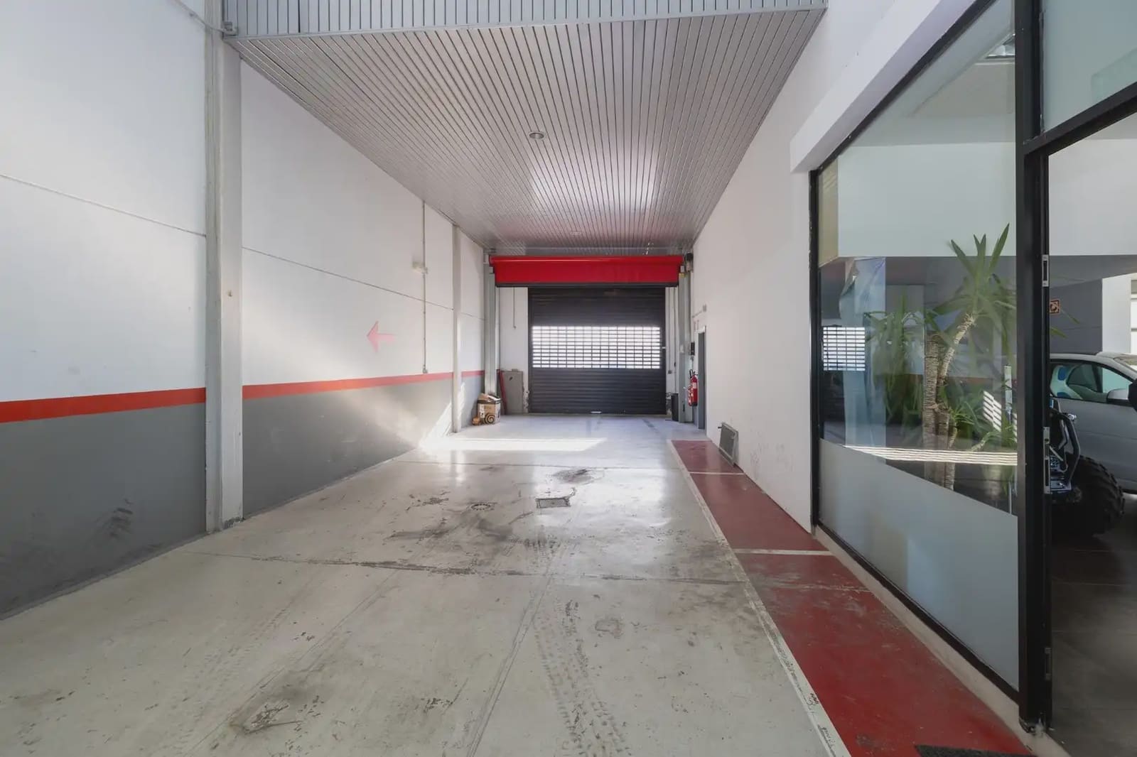 Local Comercial en Peligros en venta - 2.100.000 € (Ref: 9837002)