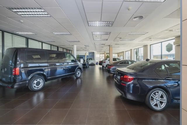 Local Comercial en Peligros en venta - 2.100.000 € (Ref: 9837002)