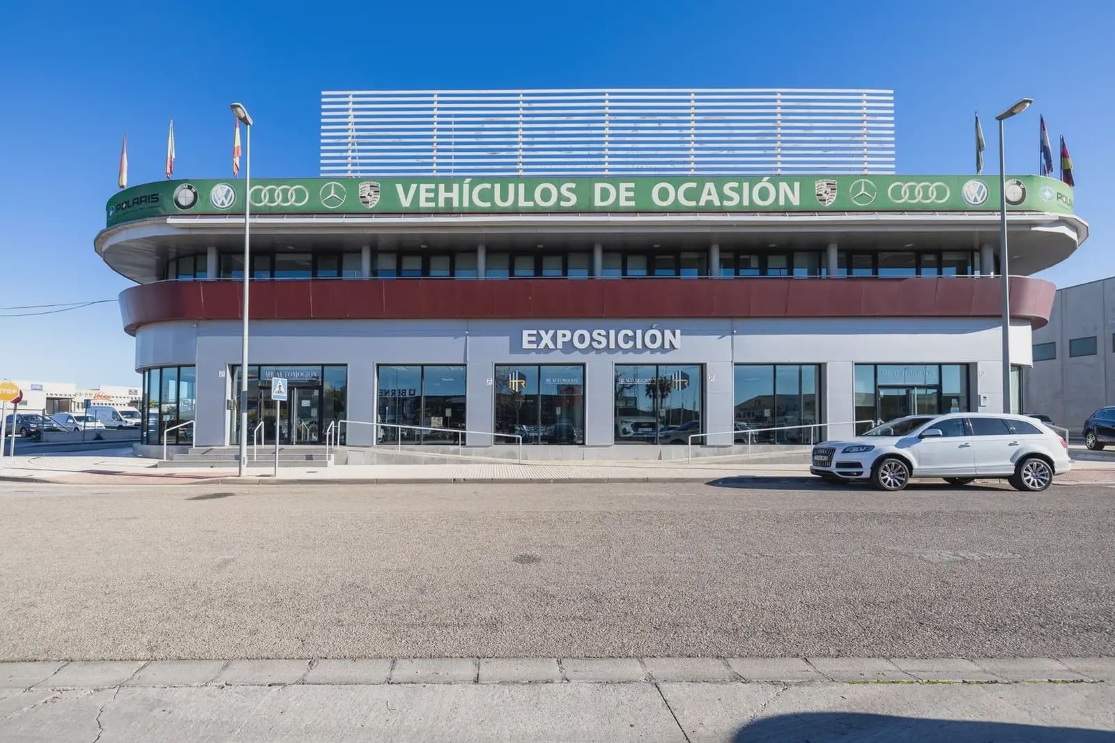 Local Comercial en Peligros en venta - 2.100.000 € (Ref: 9837002)