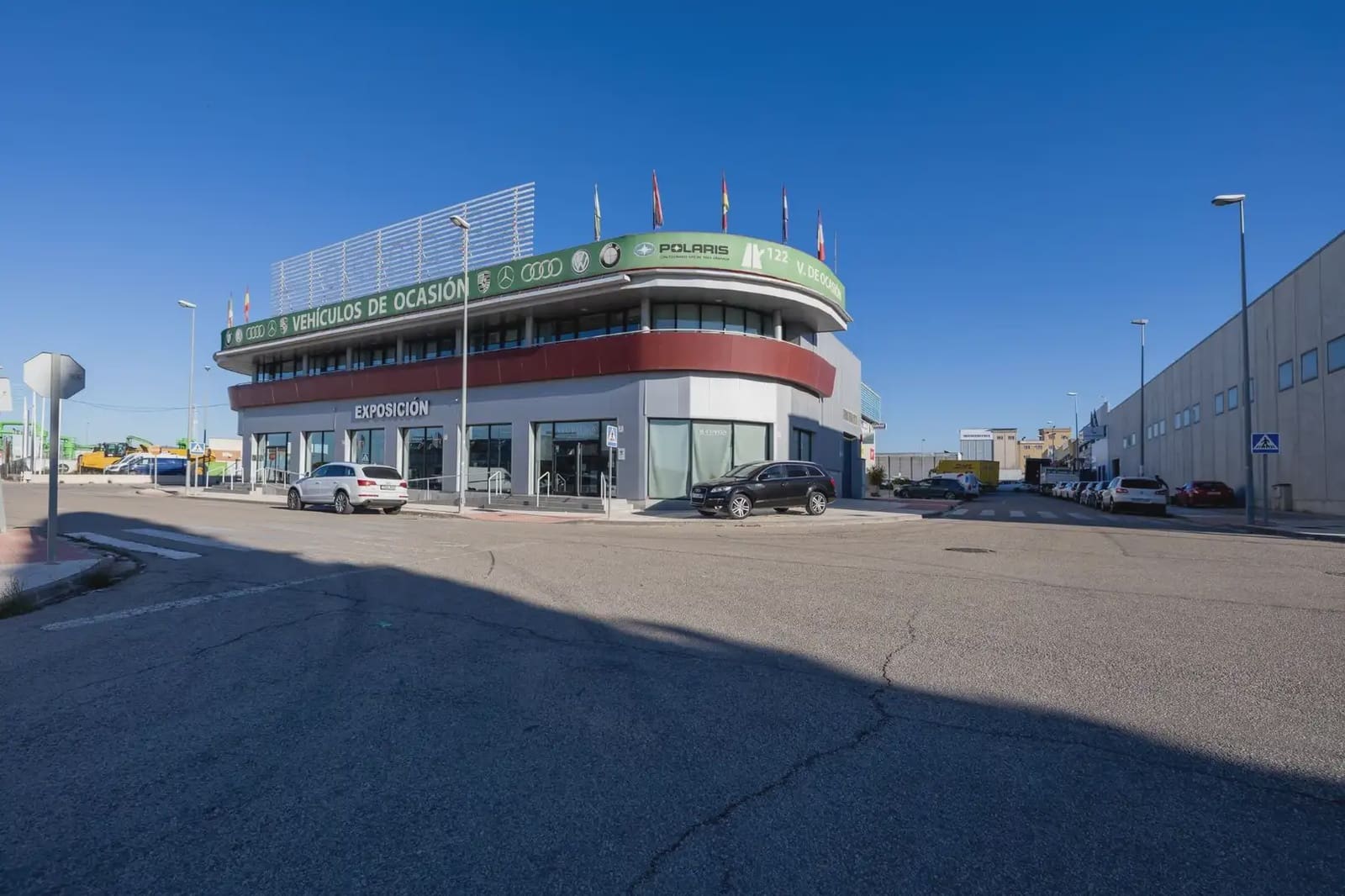 Local Comercial en Peligros en venta - 2.100.000 € (Ref: 9837002)