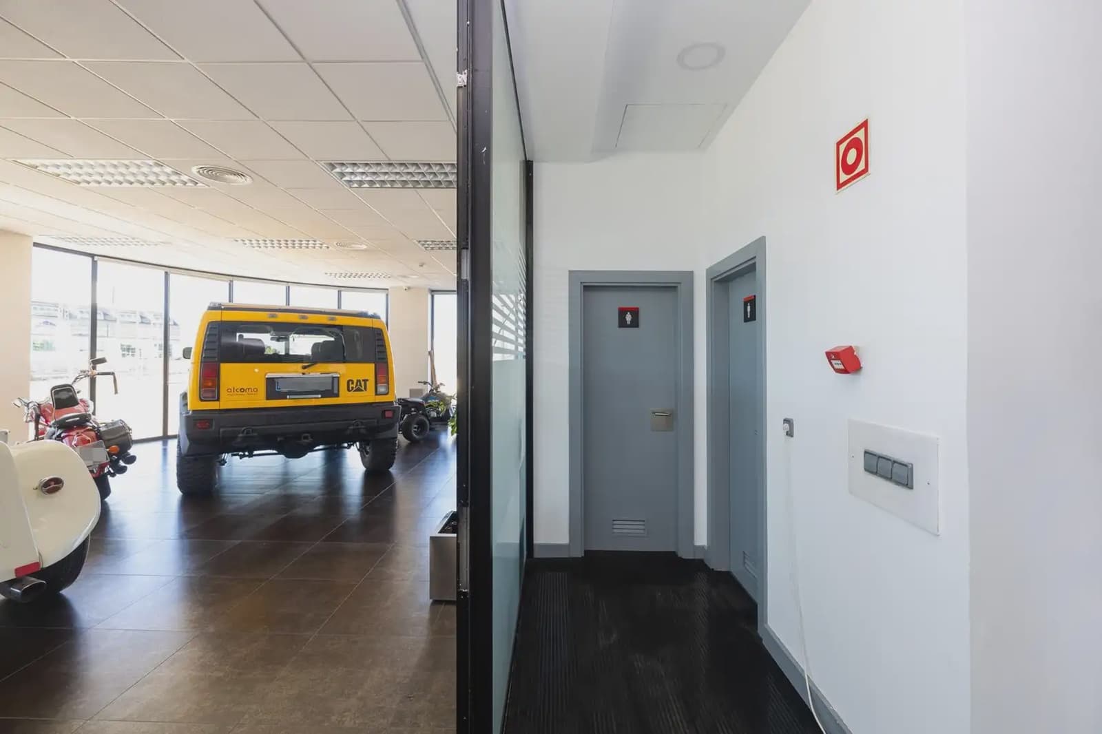 Local Comercial en Peligros en venta - 2.100.000 € (Ref: 9837002)