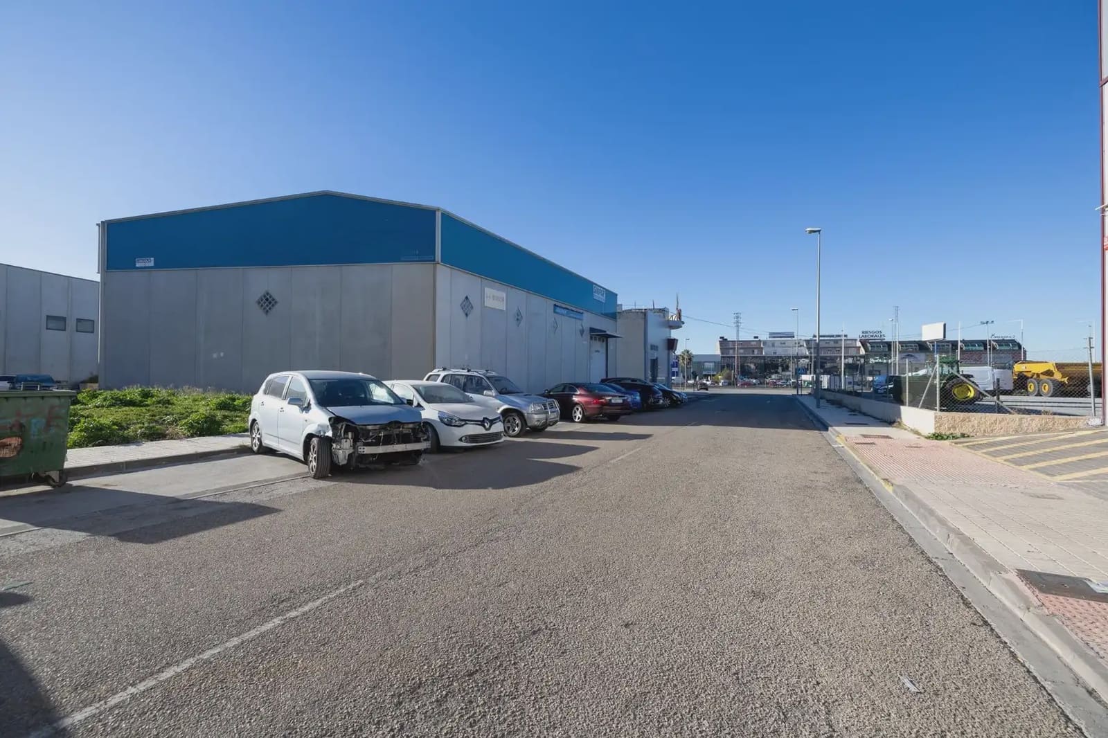 Local Comercial en Peligros en venta - 2.100.000 € (Ref: 9837002)