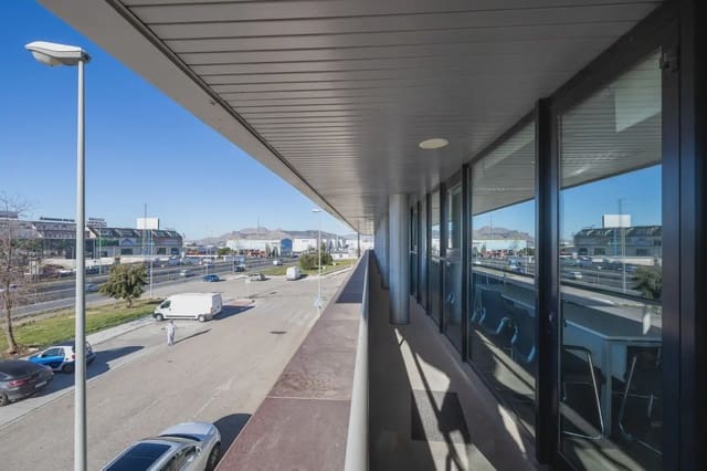 Local Comercial en Peligros en venta - 2.100.000 € (Ref: 9837002)