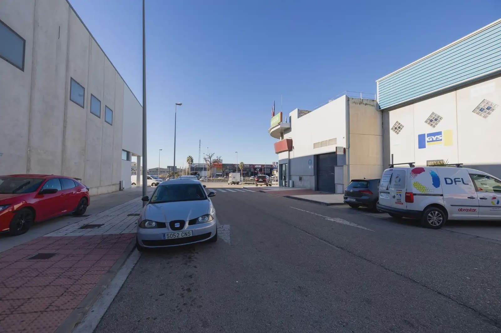 Local Comercial en Peligros en venta - 2.100.000 € (Ref: 9837002)